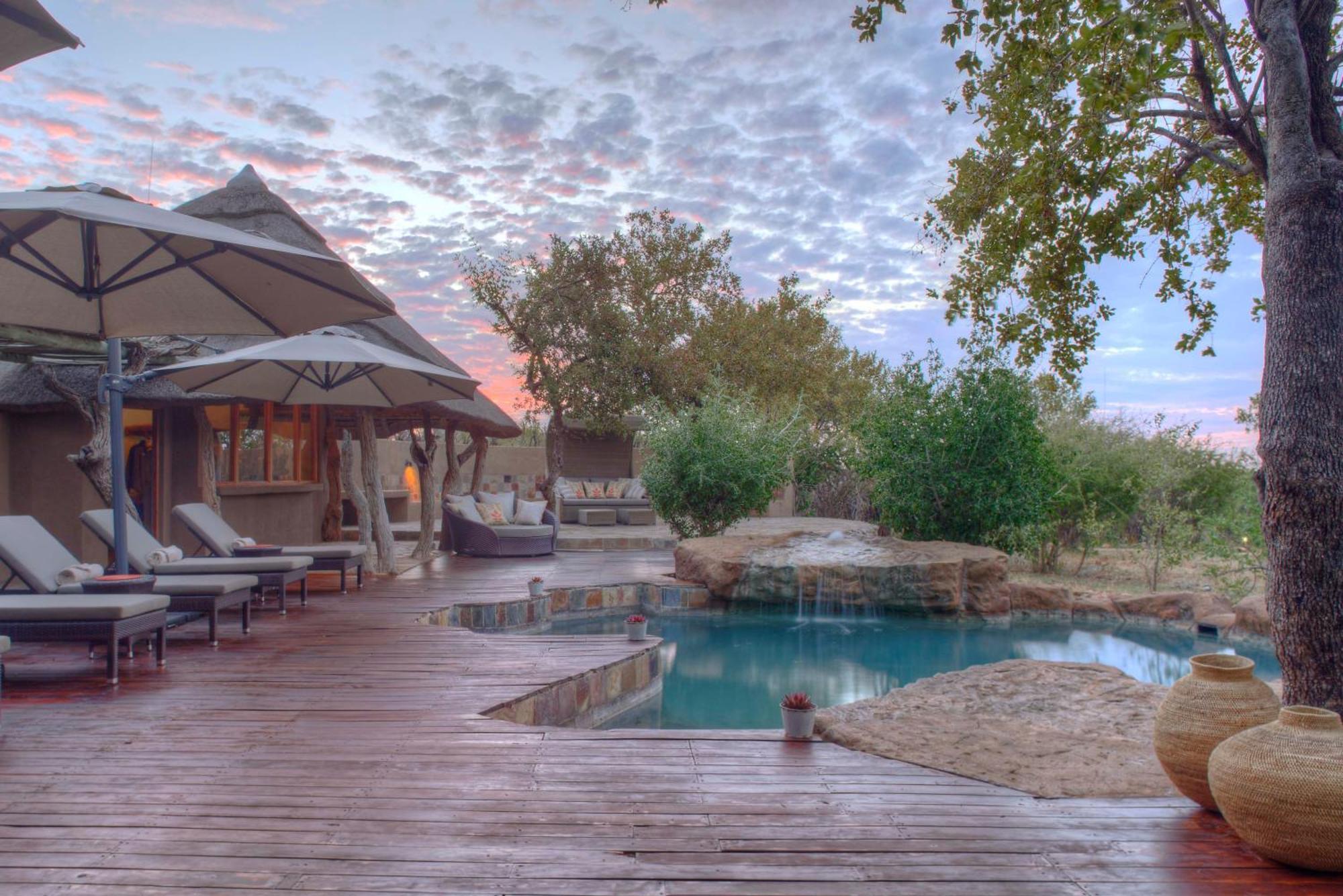 Rhulani Safari Lodge Madikwe Game Reserve Exterior photo